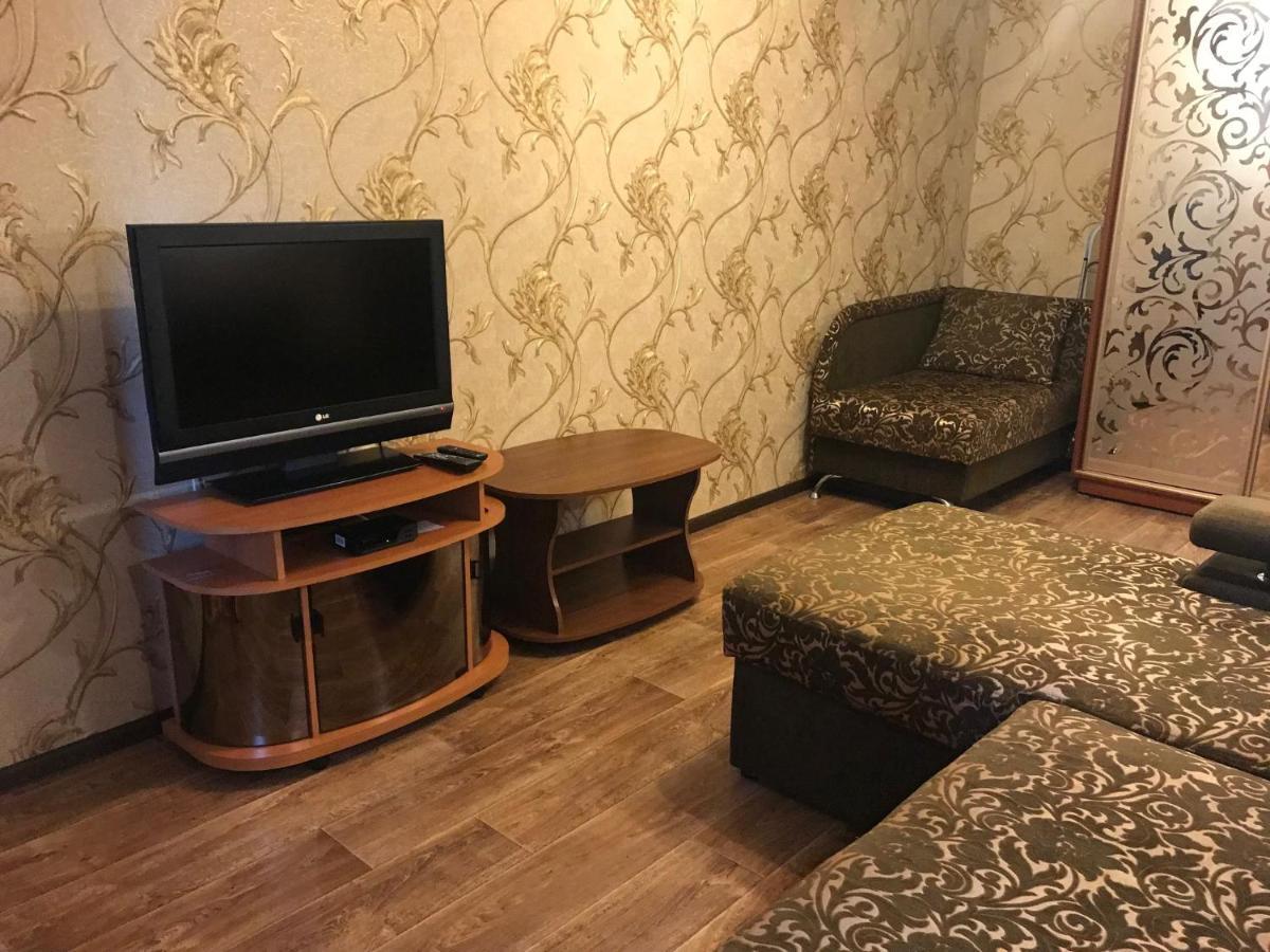 Затишна Однокімнатна Квартира 5 Хв Від Південного Вокзалу Charkiv Exteriör bild